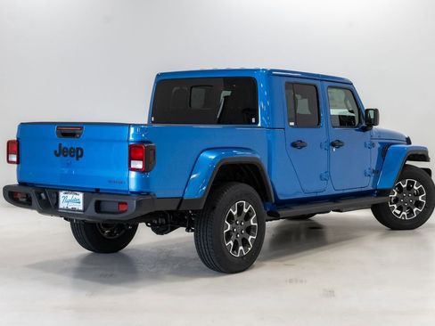 New 2026 Jeep Gladiator Sport image 25