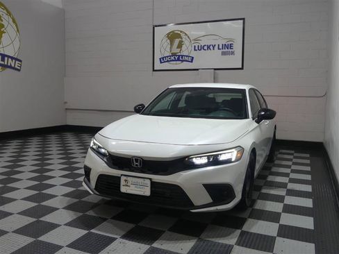 Used 2024 Honda Civic Sport image 4