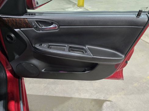 Used 2014 Chevrolet Impala LTZ FWD image 32
