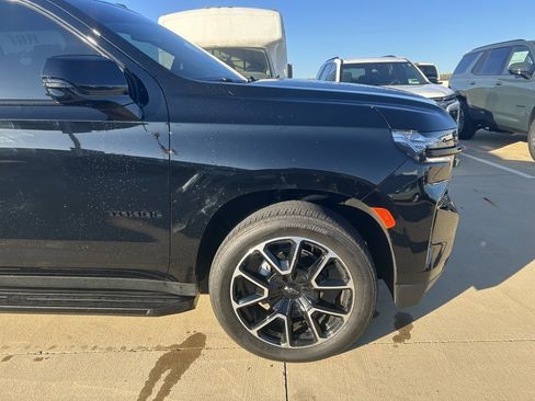 Used 2024 Chevrolet Tahoe RST w/ Luxury Package image 2