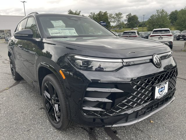 New 2026 Volkswagen Tiguan SE R-Line AWD/4WD image 4