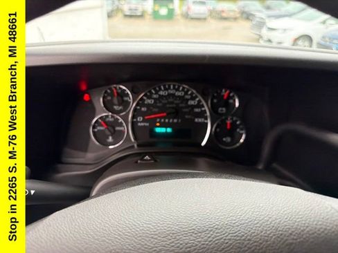 Used 2019 Chevrolet Express 3500 w/ Driver Convenience Package RWD image 19
