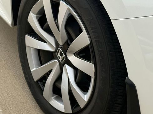 Used 2023 Honda Civic LX image 9