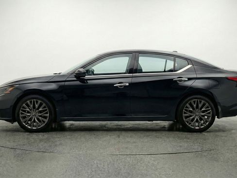 Used 2025 Nissan Altima 2.5 SV image 5