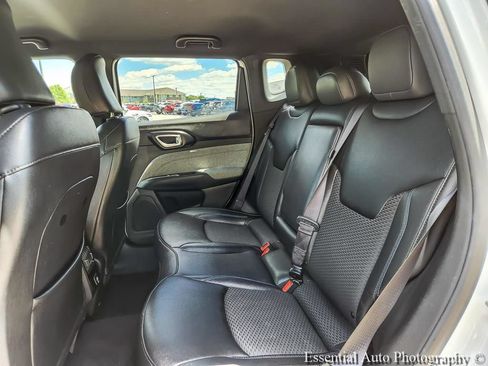 Used 2024 Jeep Compass Latitude AWD/4WD image 10
