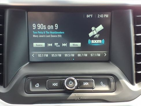 Used 2018 GMC Acadia SLE image 17