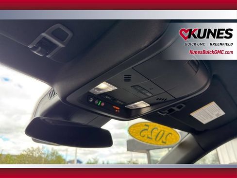 Used 2025 Cadillac XT4 Premium Luxury AWD/4WD image 37