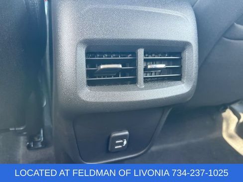 Used 2024 Chevrolet Equinox LT w/ LPO, Floor Liner Package FWD image 20