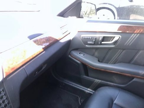 Used 2013 Mercedes-Benz E 350 4MATIC Sedan image 26