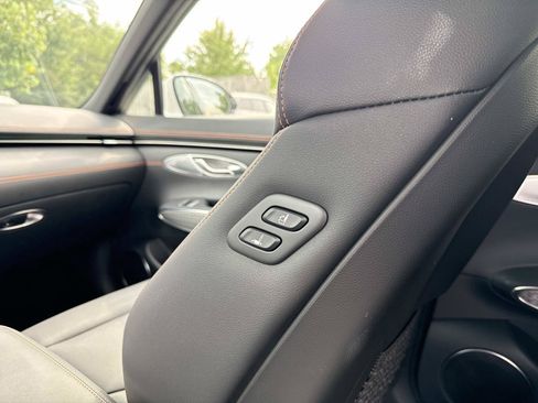 Used 2026 Genesis GV70 2.5T Sport Prestige AWD/4WD image 33