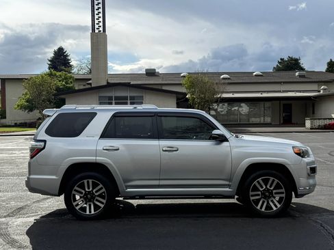 Used 2016 Toyota 4Runner Limited AWD/4WD image 7