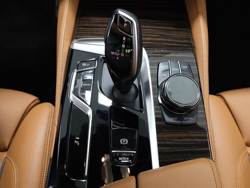 Used 2023 BMW M550i xDrive w/ Executive Package AWD/4WD image 23