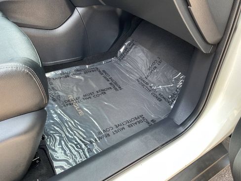 Used 2016 Nissan Rogue SL FWD image 39
