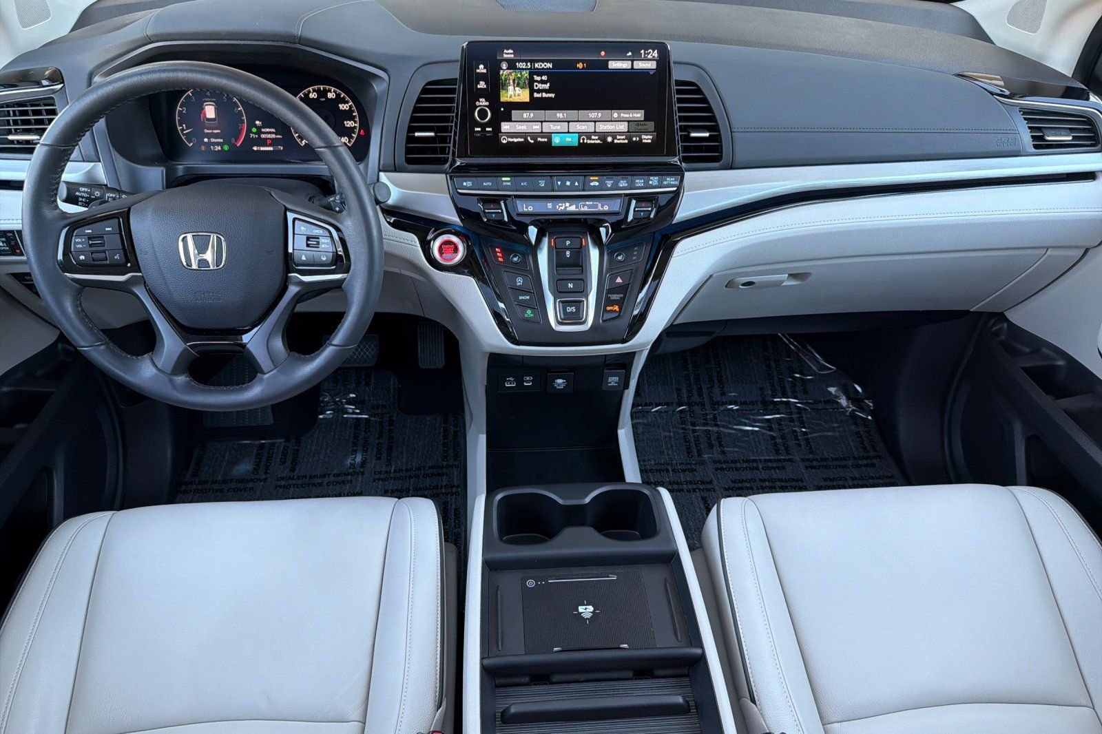 Used 2026 Honda Odyssey Touring image 17