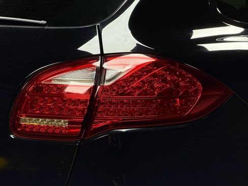 Used 2013 Porsche Cayenne Diesel image 8