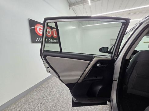 Used 2015 Toyota RAV4 XLE FWD image 25