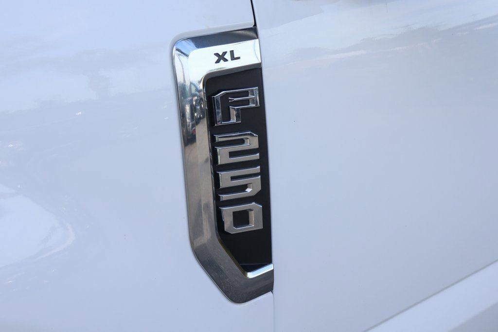 Used 2022 Ford F250 XL w/ Power Equipment Group RWD image 49