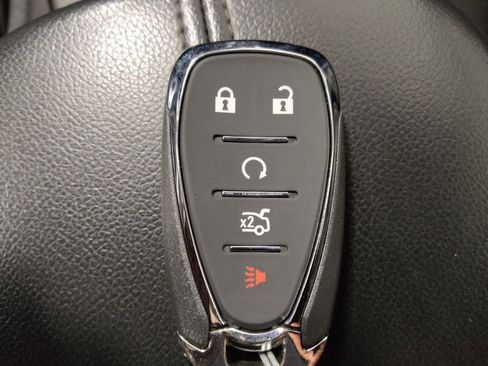Used 2021 Chevrolet Malibu LT FWD image 32