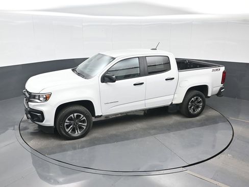 Used 2021 Chevrolet Colorado Z71 AWD/4WD image 17