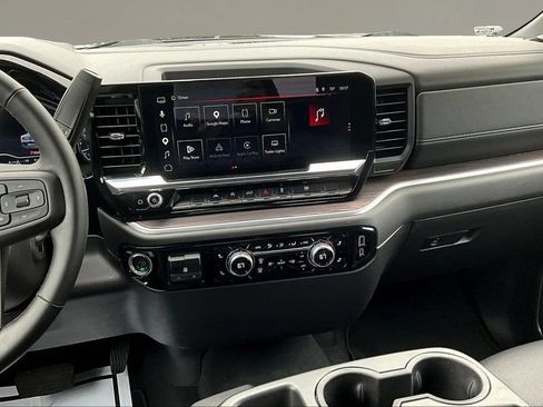 Used 2025 GMC Sierra 1500 SLT AWD/4WD image 10