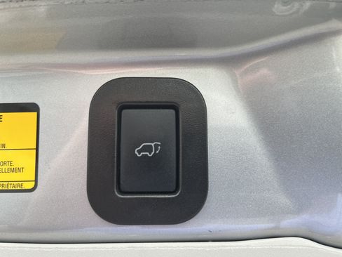 Used 2014 Toyota Sienna Limited w/ Limited Premium Package FWD image 13
