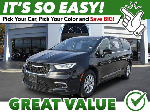 Used 2023 Chrysler Pacifica Touring-L FWD image 1