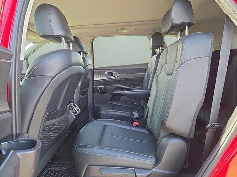 Used 2022 Kia Sorento SX w/ Panoramic Sunroof Package AWD/4WD image 16
