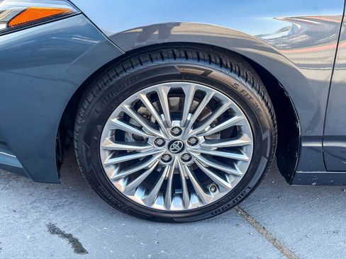 Used 2019 Toyota Avalon Limited w/ Advanced Safety Package FWD image 11