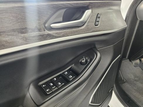 Used 2022 Jeep Grand Cherokee Limited 4xe AWD/4WD image 19