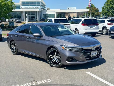 Used 2021 Honda Accord Touring image 2