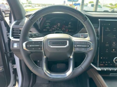 Used 2026 GMC Acadia Denali Ultimate w/ LPO, Floor Liner Package AWD/4WD image 25