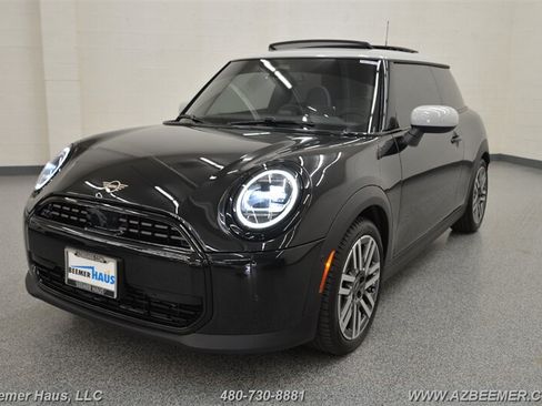 Used 2026 MINI Cooper 2-Door Hardtop FWD image 45