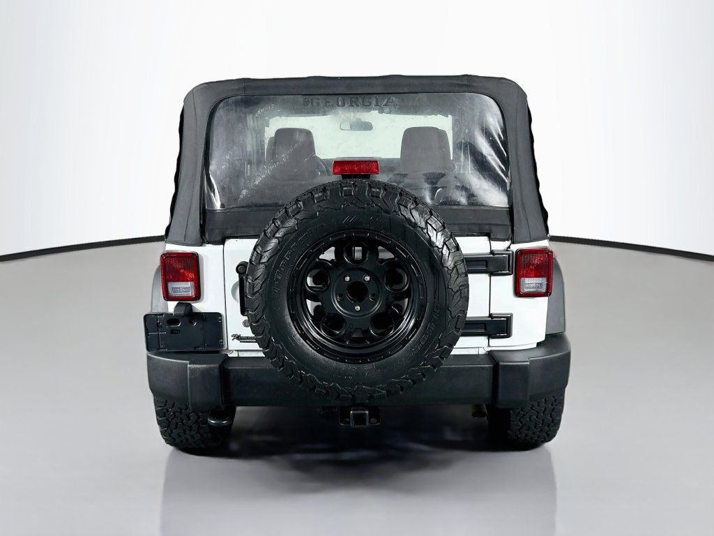 Used 2015 Jeep Wrangler Sport w/ Connectivity Group AWD/4WD image 6