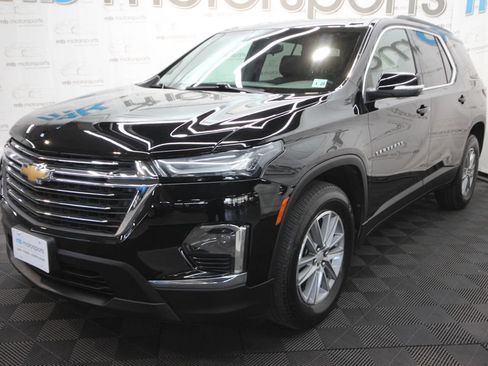 Used 2022 Chevrolet Traverse LT w/ LPO, Floor Liner Package AWD/4WD image 1