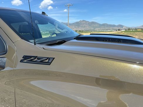 Used 2023 Chevrolet Silverado 1500 LT Trail Boss w/ Convenience Package II AWD/4WD image 11