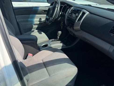 Used 2012 Toyota Tacoma PreRunner w/ SR5 Pkg RWD image 9