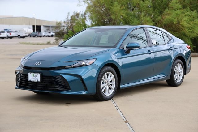 New 2026 Toyota Camry LE w/ Convenience Package FWD image 3