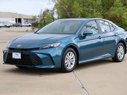New 2026 Toyota Camry LE w/ Convenience Package