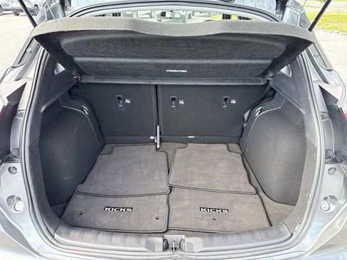 Used 2023 Nissan Kicks SR w/ SR Premium Package FWD image 22