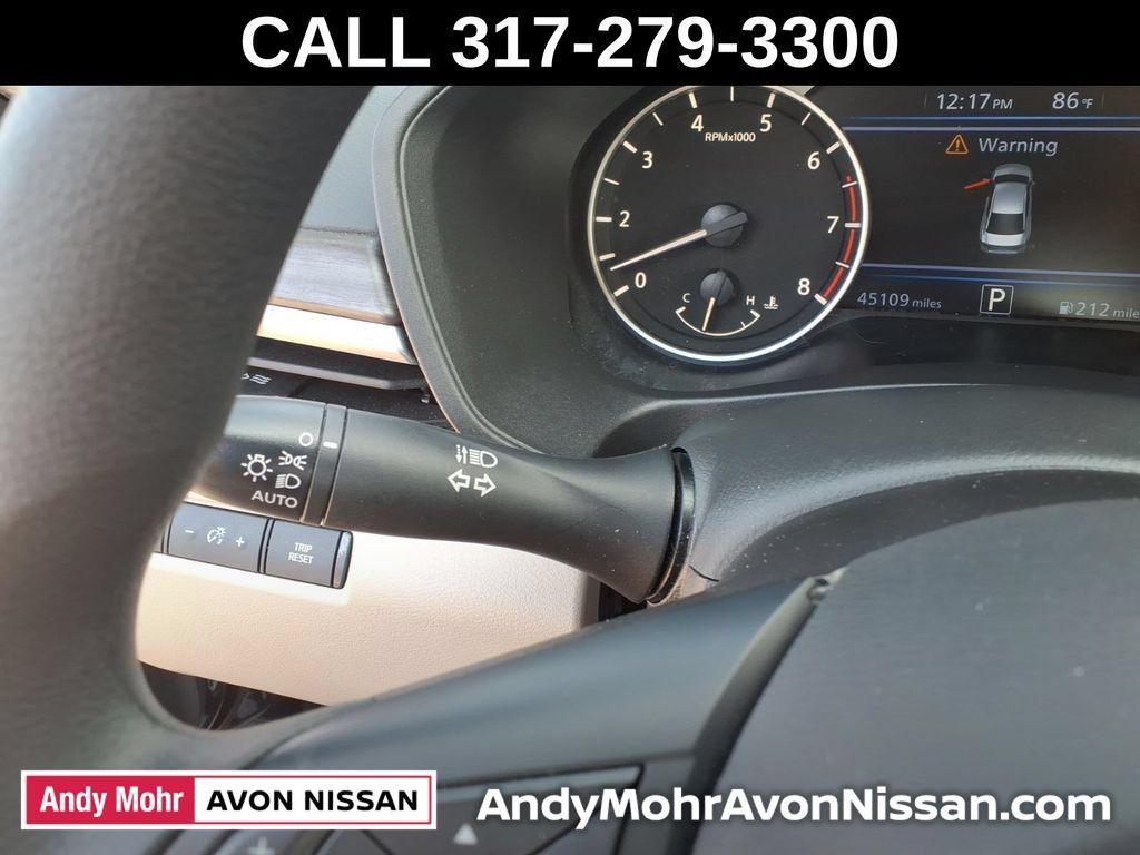 Used 2025 Nissan Altima 2.5 SV AWD/4WD image 23