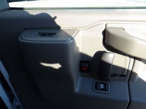 Used 2022 Chevrolet Express 2500 w/ Driver Convenience Package RWD image 33