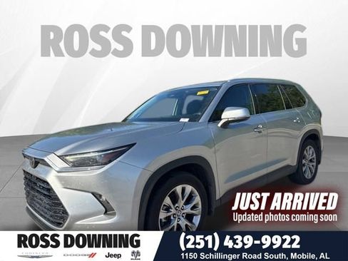 Used 2024 Toyota Grand Highlander FWD image 1