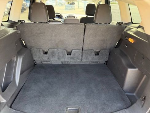 Used 2018 Ford Escape SE w/ SE Sync 3 Package AWD/4WD image 9