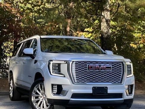 Used 2022 GMC Yukon XL Denali w/ Max Trailering Package image 11
