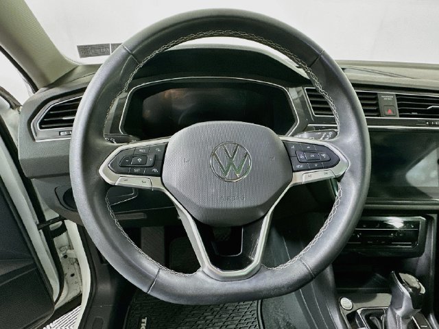 Certified 2024 Volkswagen Tiguan SE AWD/4WD image 12