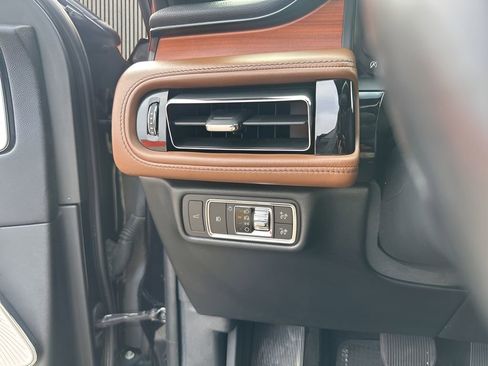 Used 2020 Lincoln Aviator Reserve w/ Equipment Group 202A image 29