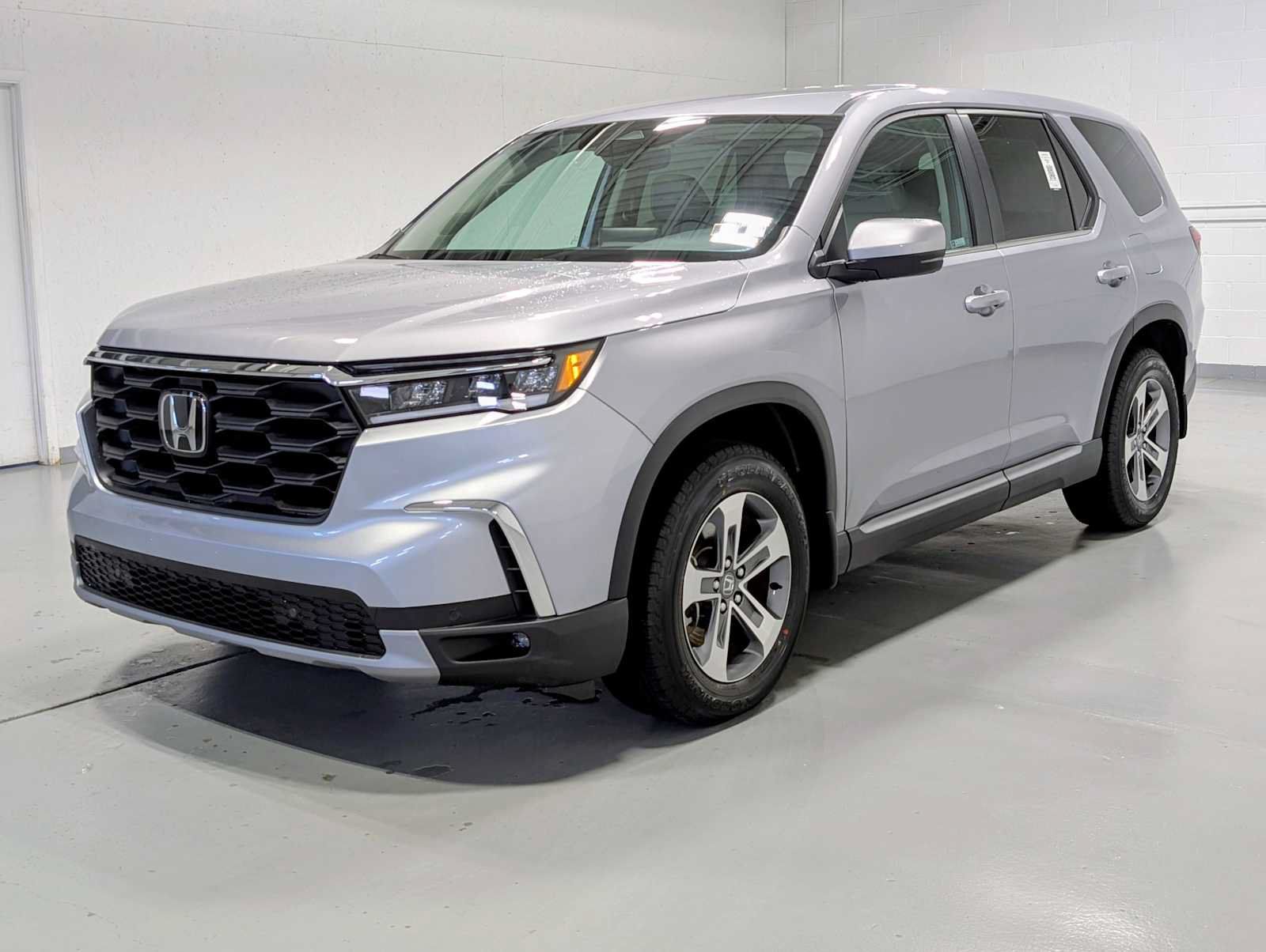 Certified 2025 Honda Pilot EX-L image 1