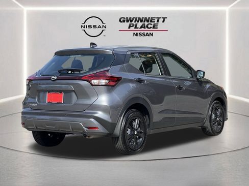 Certified 2025 Nissan Kicks Play S image 22