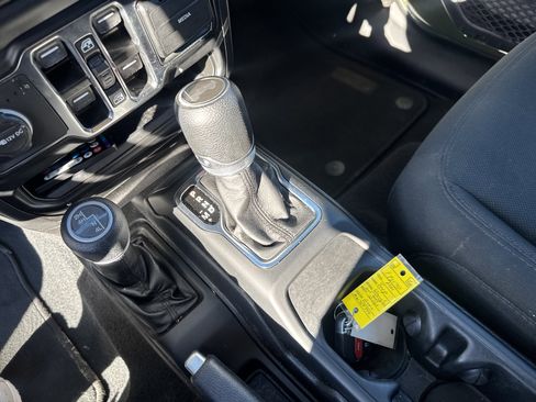 Used 2021 Jeep Wrangler Unlimited Sport image 24