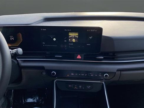 New 2026 Kia Carnival EX image 8